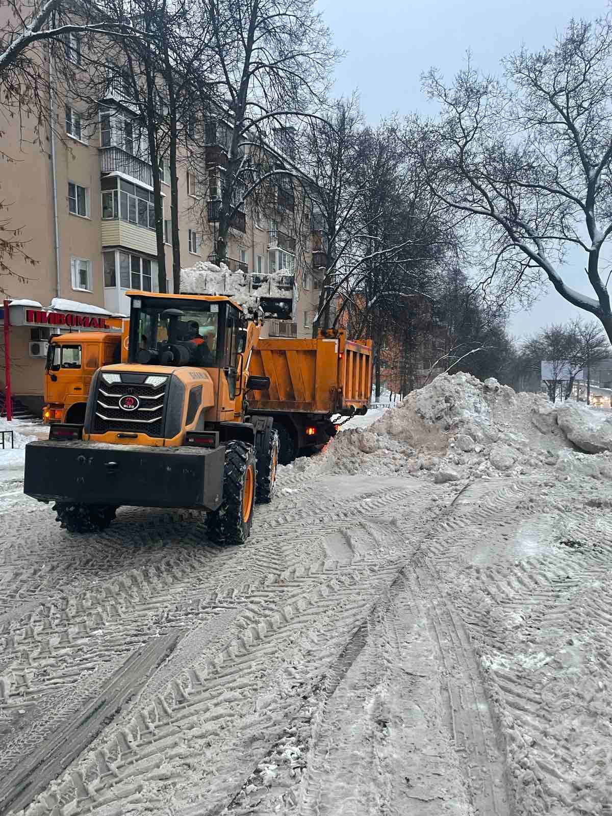 Противогололедная обработки и откачка воды проводится на улично-дорожной  сети города в связи с потеплением - Официальный сайт администрации города  Нижнего Новгорода