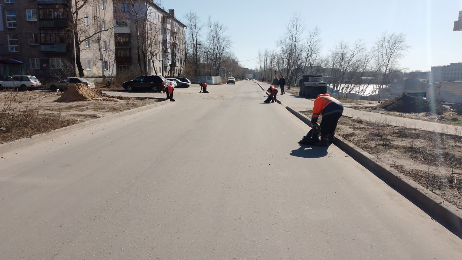 В Нижнем Новгороде в рамках месячника по благоустройству ведется  комплексная уборка улично-дорожной сети с применением поливомоечных машин -  Официальный сайт администрации города Нижнего Новгорода