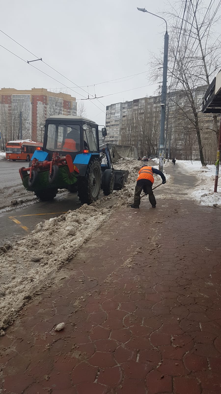 Почти 5 тысяч дворников и дорожных рабочих задействованы на снежной уборке  Нижнего Новгорода - Официальный сайт администрации города Нижнего Новгорода