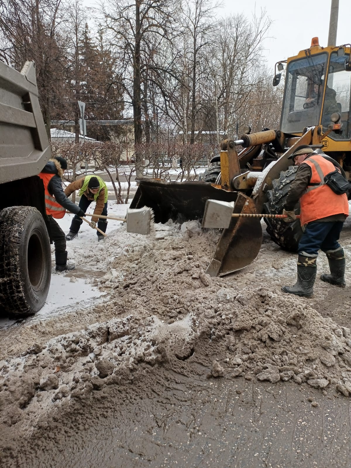 Обработку, уборку и вывоз снега на улично-дорожной сети Нижнего Новгорода  проводят дорожные и коммунальные службы - Официальный сайт администрации  города Нижнего Новгорода