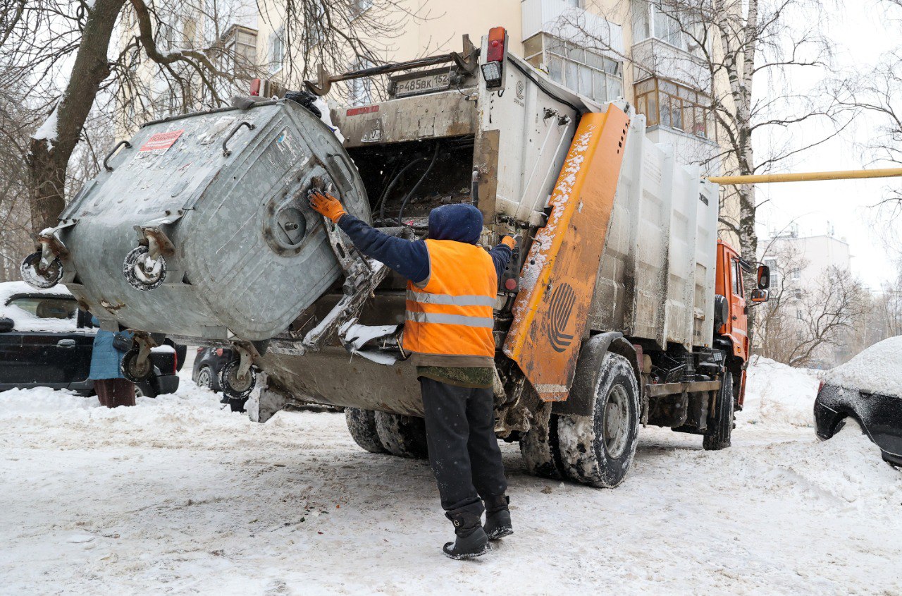 По поручению Юрия Шалабаева коммунальщики во всех районах Нижнего Новгорода  усилили работу по вывозу мусора - Официальный сайт администрации города Нижнего  Новгорода