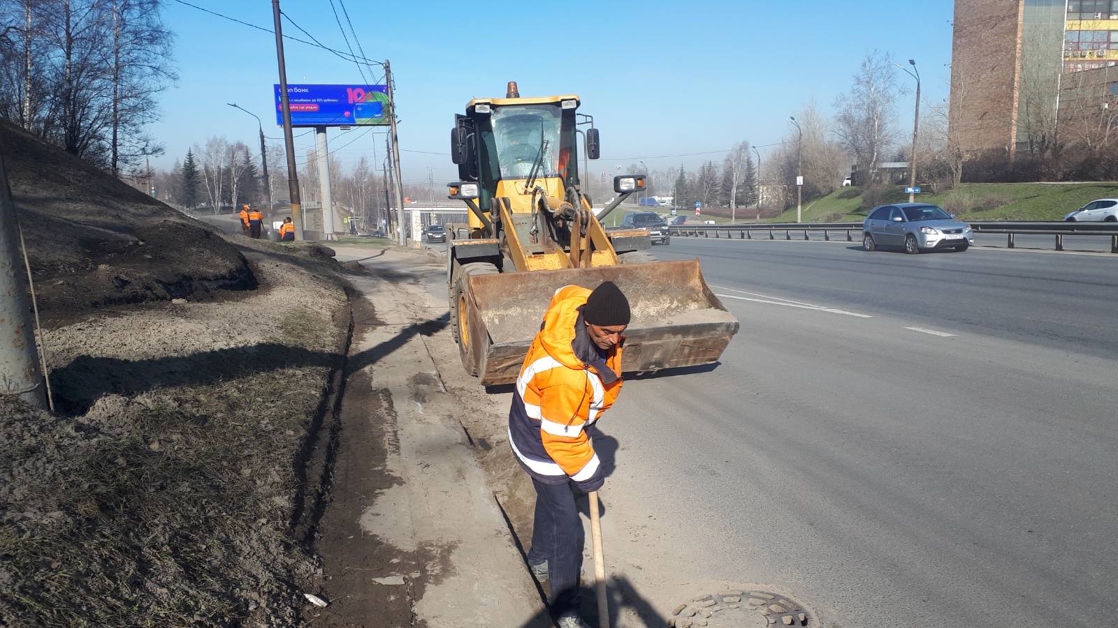 В Нижнем Новгороде в рамках месячника по благоустройству ведется  комплексная уборка улично-дорожной сети с применением поливомоечных машин -  Официальный сайт администрации города Нижнего Новгорода