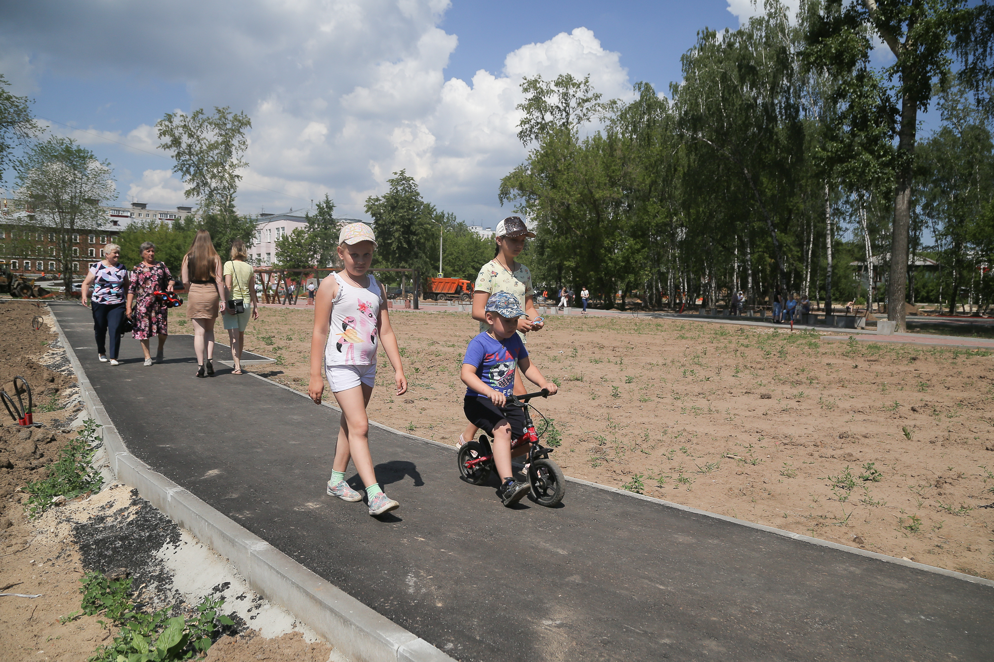 Нижегородцы смогут посетить благоустроенные сквер «Техноткань» и ул.  Луначарского в июле - Официальный сайт администрации города Нижнего  Новгорода