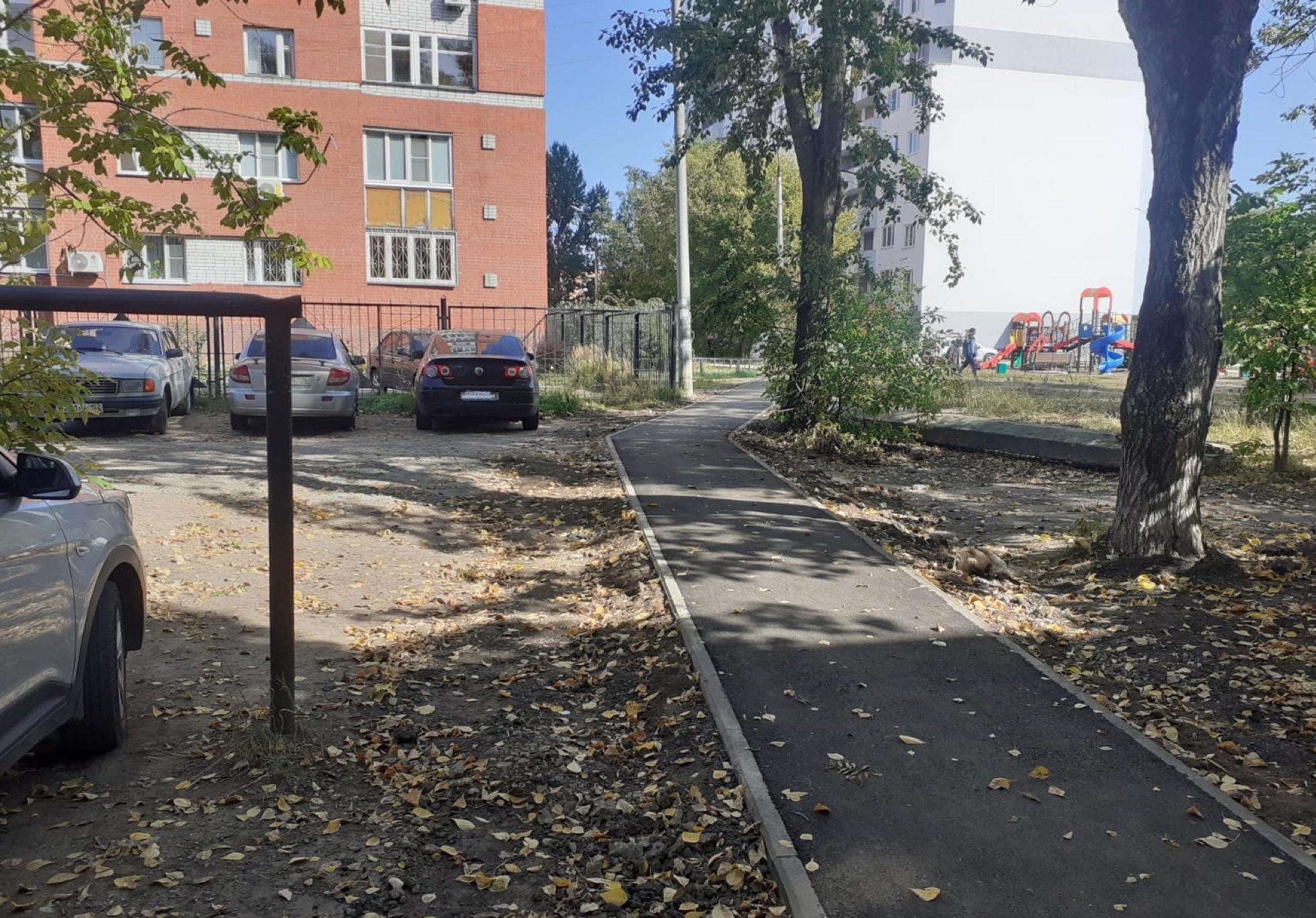 Дорожное покрытие, тротуар и стелу отремонтировали в Нижнем Новгороде после  обращений жителей к мэру Юрию Шалабаеву - Официальный сайт администрации  города Нижнего Новгорода