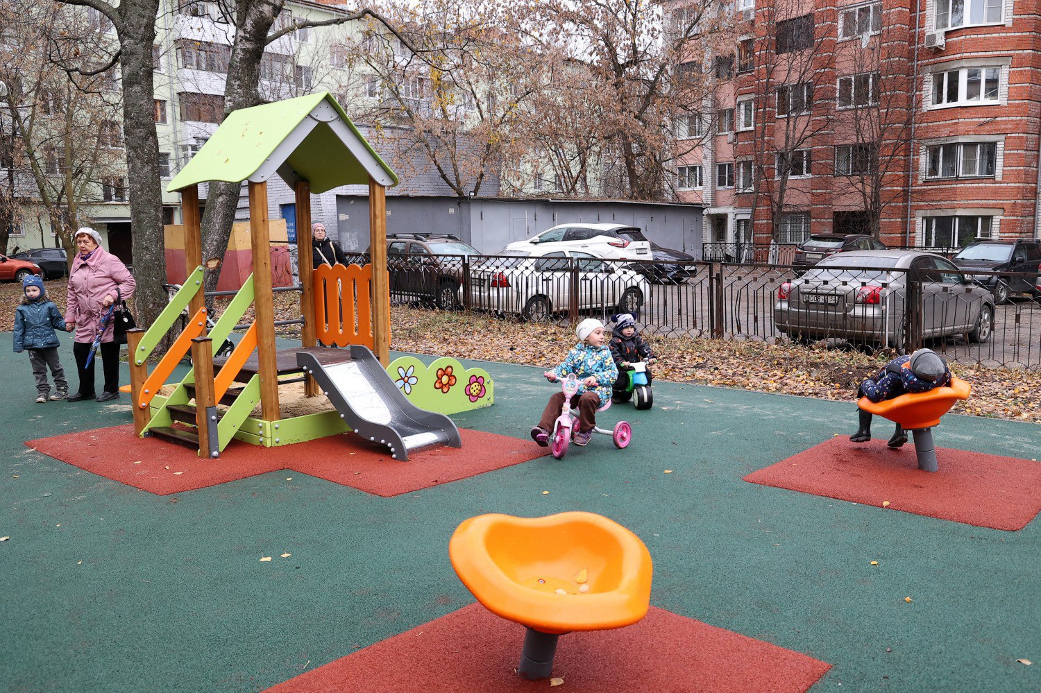 Детскую площадку со спортивной зоной обустроили в Нижегородском районе по  программе «Вам решать!» - Официальный сайт администрации города Нижнего  Новгорода